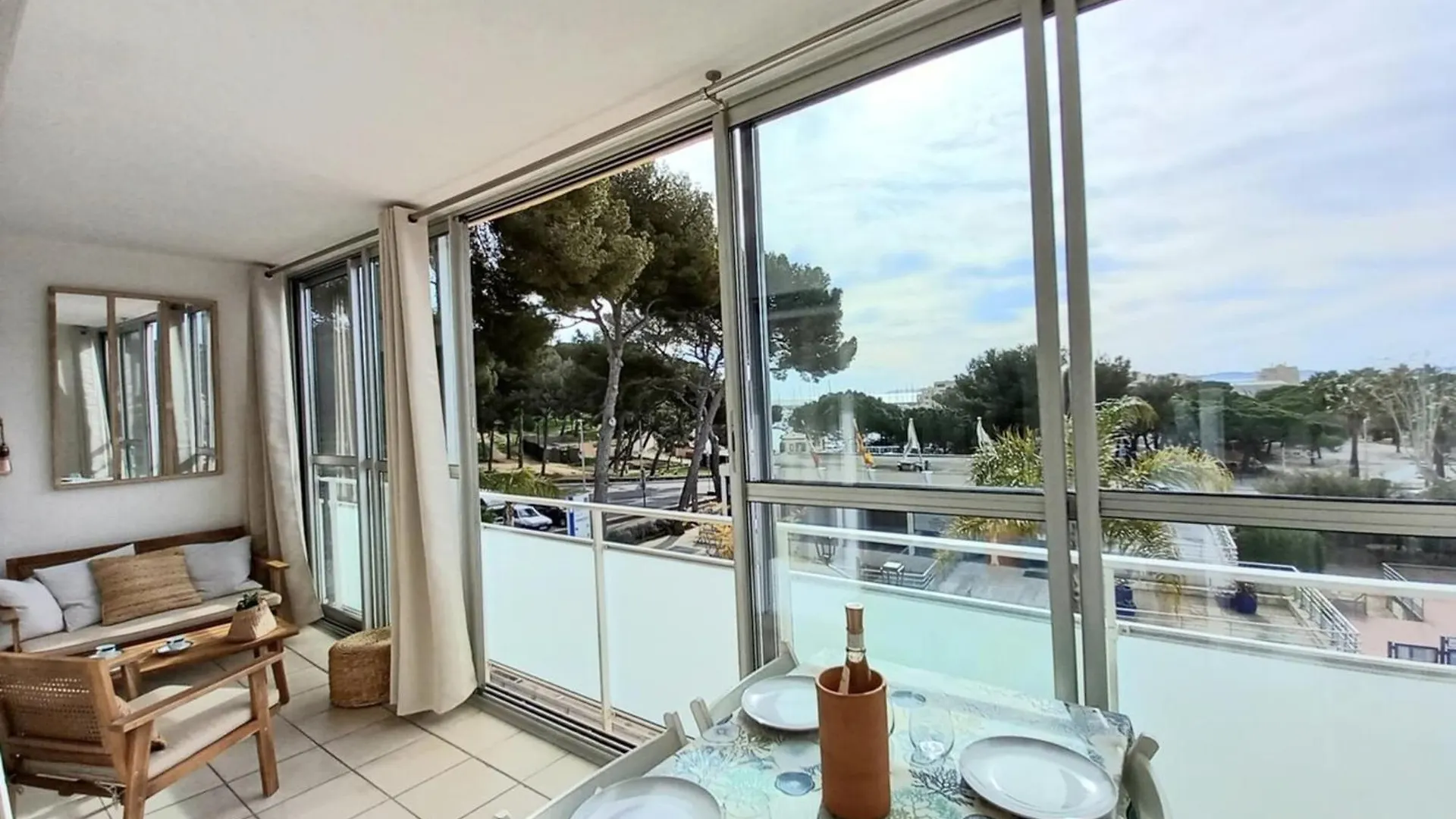 T2 Vue A 100M De La Plage Avec Parking Prive Apartment